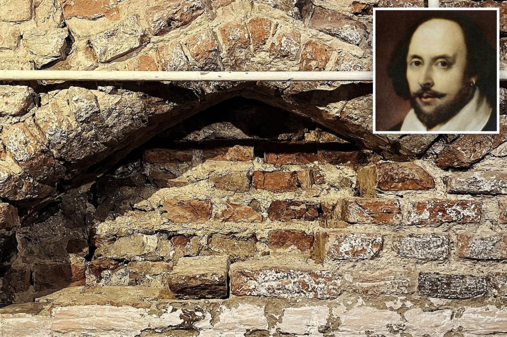 Archaeologists make incredible discovery that could be linked to Shakespeare in historic theatre